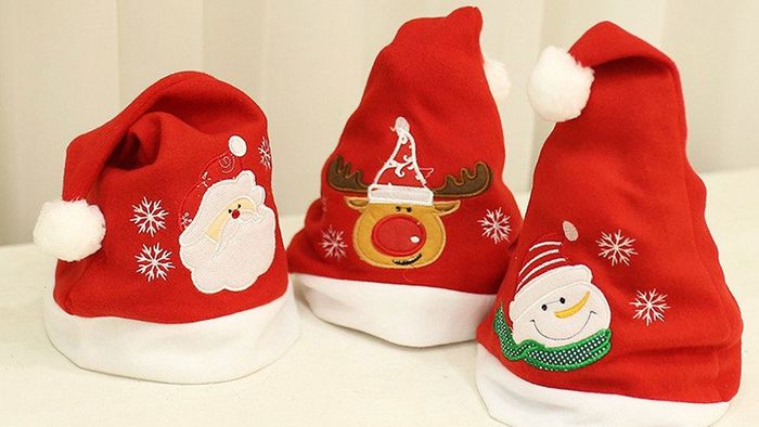 Nón Noel thiết kế dành cho bé tiểu học